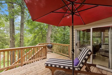 2488 Hillwood Drive E Maplewood MN 55119