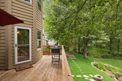 2488 Hillwood Drive E Maplewood MN 55119