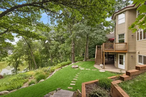 2488 Hillwood Drive E Maplewood MN 55119