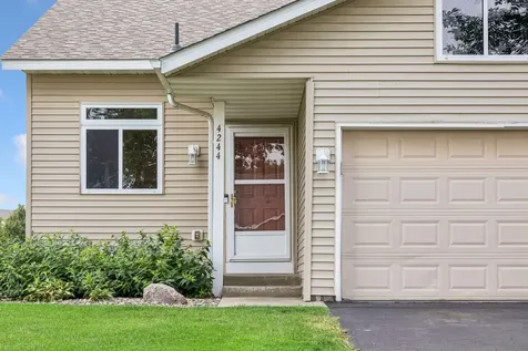 4244 Jarmann Lane Shakopee MN 55379