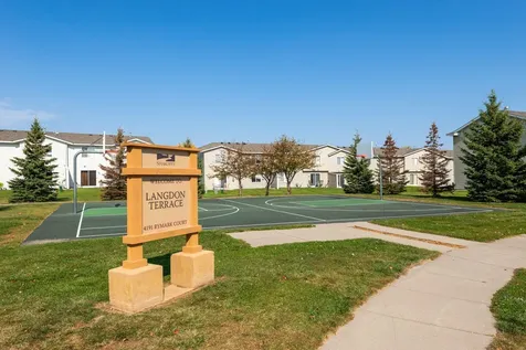 4244 Jarmann Lane Shakopee MN 55379