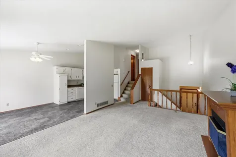 4029 Silver Lake Rd NE Saint Anthony MN 55421