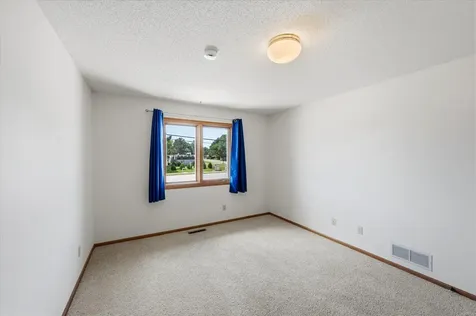 4029 Silver Lake Rd NE Saint Anthony MN 55421