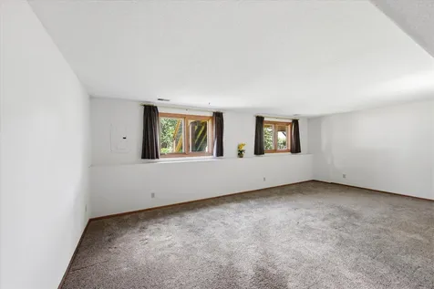 4029 Silver Lake Rd NE Saint Anthony MN 55421