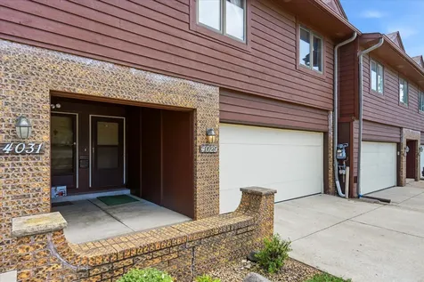 4029 Silver Lake Rd NE Saint Anthony MN 55421