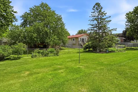 4029 Silver Lake Rd NE Saint Anthony MN 55421