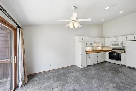 4029 Silver Lake Rd NE Saint Anthony MN 55421