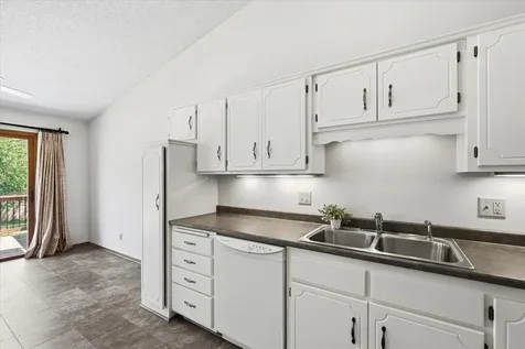 4029 Silver Lake Rd NE Saint Anthony MN 55421