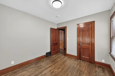1148 Lane Place Saint Paul MN 55106