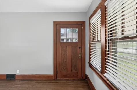 1148 Lane Place Saint Paul MN 55106