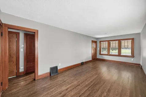 1148 Lane Place Saint Paul MN 55106