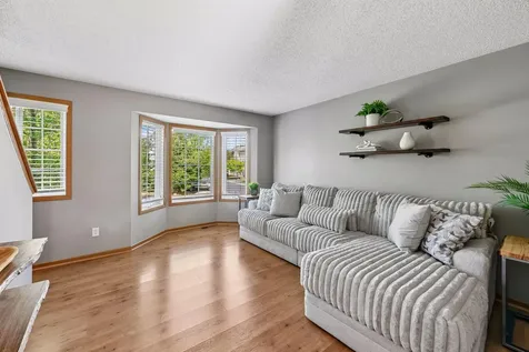 7764 Arboretum Village Chanhassen MN 55317