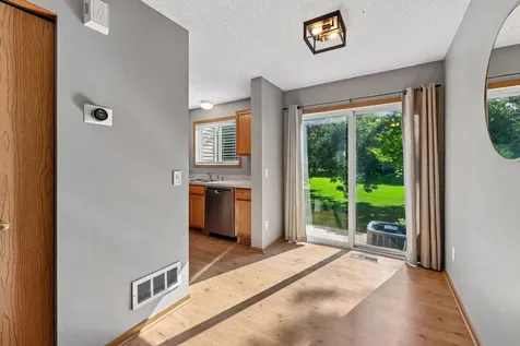 7764 Arboretum Village Chanhassen MN 55317