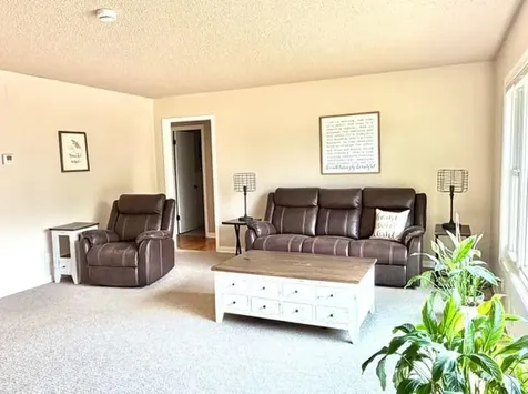 301 2nd Street NE Roseau MN 56751