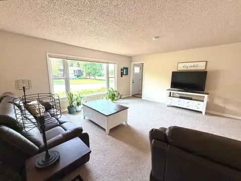 301 2nd Street NE Roseau MN 56751