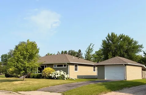 301 2nd Street NE Roseau MN 56751