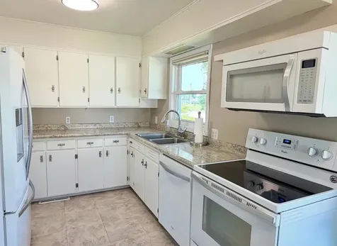 301 2nd Street NE Roseau MN 56751