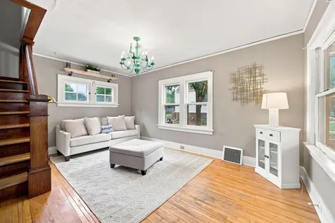 4255 1st Avenue S Minneapolis MN 55409