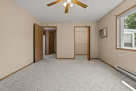 4752 10th Avenue S Fargo ND 58103