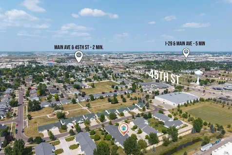 4752 10th Avenue S Fargo ND 58103