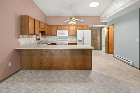 4752 10th Avenue S Fargo ND 58103