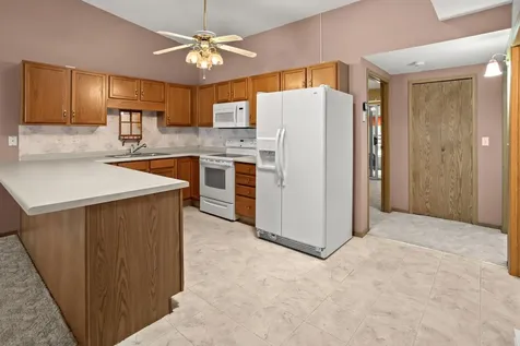 4752 10th Avenue S Fargo ND 58103