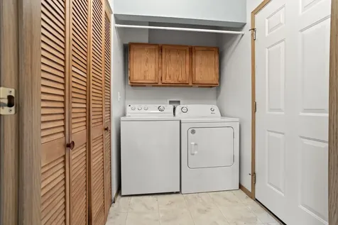 4752 10th Avenue S Fargo ND 58103