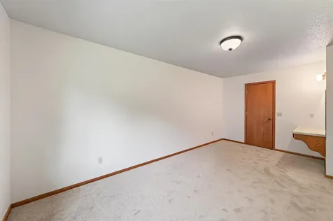 7238 Taffy Way Eden Prairie MN 55346
