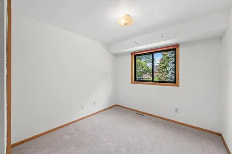 7238 Taffy Way Eden Prairie MN 55346