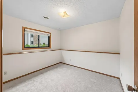 7238 Taffy Way Eden Prairie MN 55346