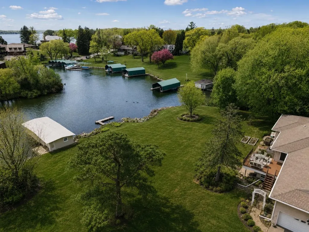 2685 Shadywood Road Excelsior MN 55331