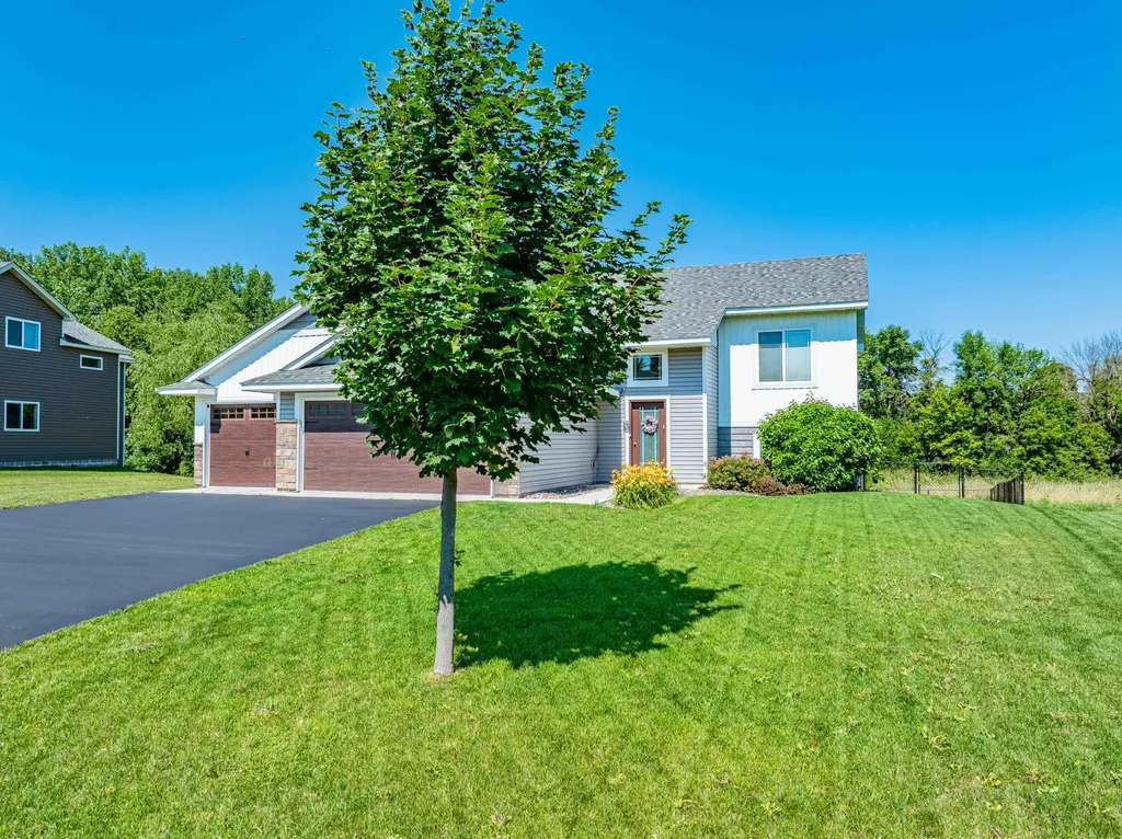 1635 Hidden Trail Mayer MN 55360