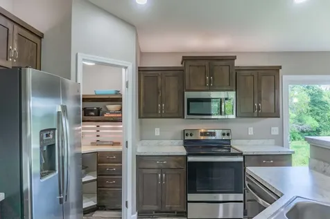 1635 Hidden Trail Mayer MN 55360