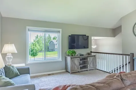 1635 Hidden Trail Mayer MN 55360