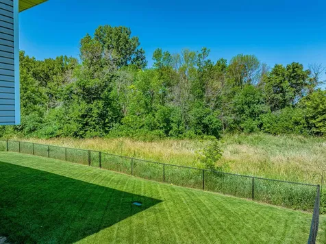 1635 Hidden Trail Mayer MN 55360