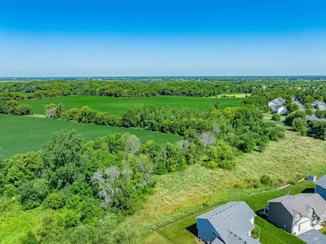 1635 Hidden Trail Mayer MN 55360