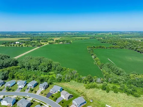 1635 Hidden Trail Mayer MN 55360