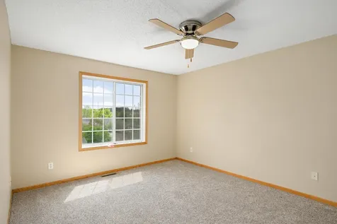 6833 Pine Crest Trl S Cottage Grove MN 55016