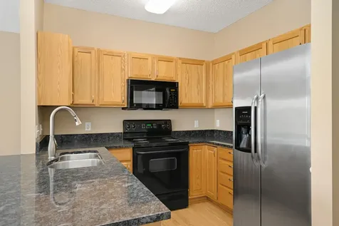 6833 Pine Crest Trl S Cottage Grove MN 55016