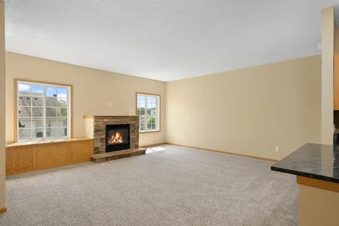 6833 Pine Crest Trl S Cottage Grove MN 55016