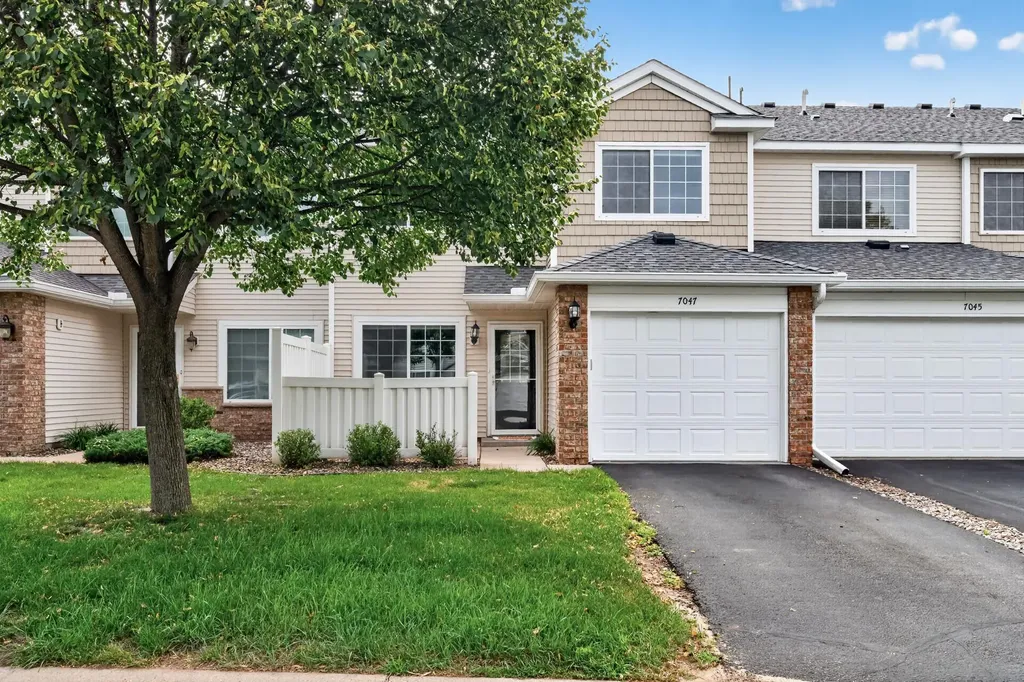 7047 139th Avenue NW Anoka MN 55303