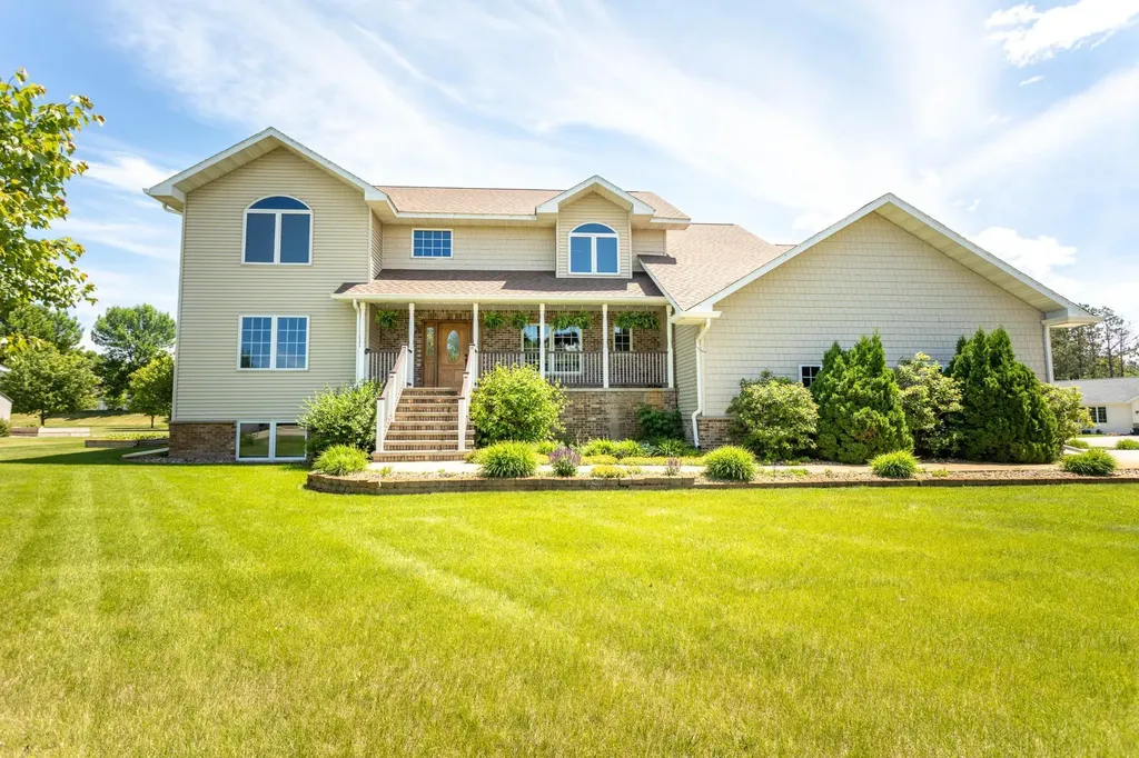 3021 Pinewood Lane NE Alexandria MN 56308