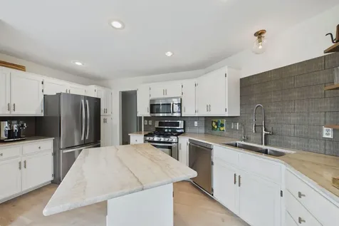 10670 57th Place N Plymouth MN 55442