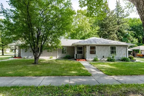 1601-1603 Broadway N Fargo ND 58102