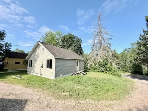 4628 Lake Street Orr MN 55771