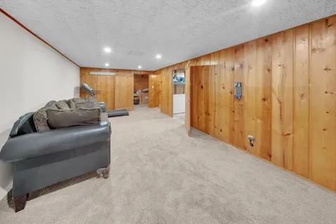 2765 Merrill Street Roseville MN 55113