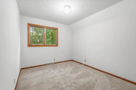 1817 Oregon Trail Saint Cloud MN 56301