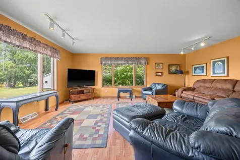 1450 Jefferson Street SE Hutchinson MN 55350