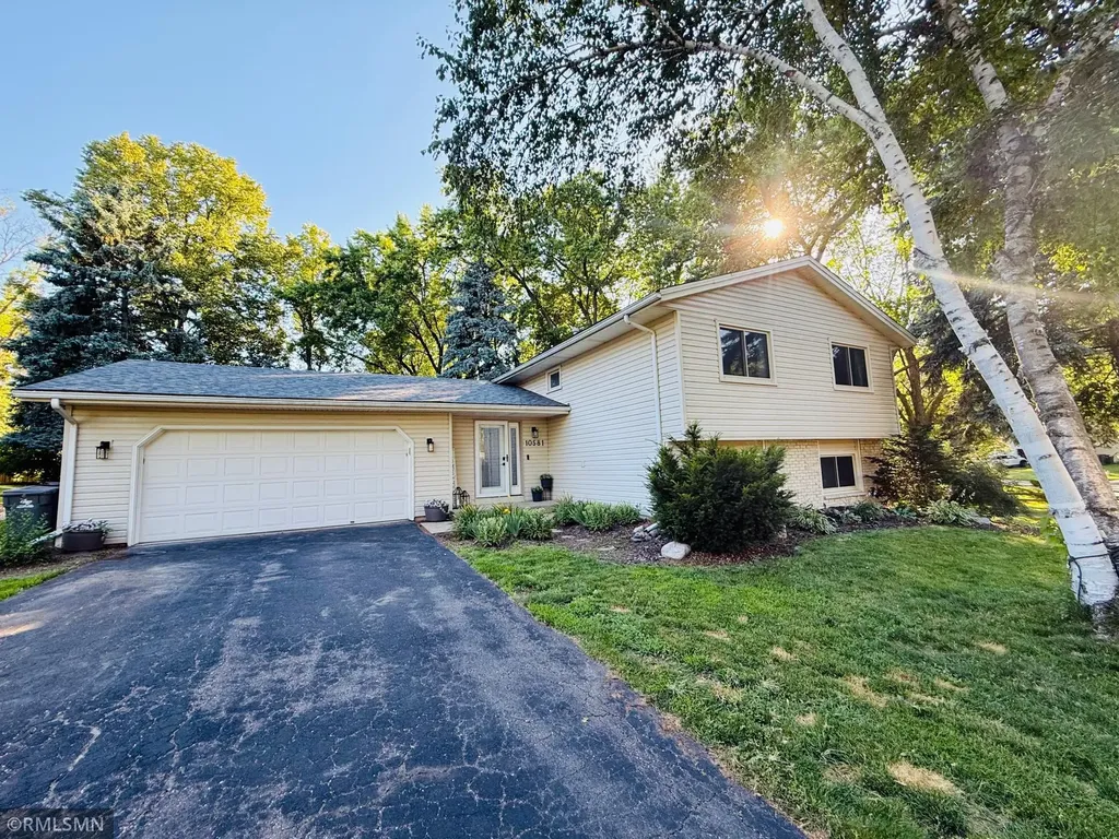 10581 Lake Fall Drive Eden Prairie MN 55347