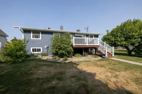 407 Hougen Street S Northwood ND 58267